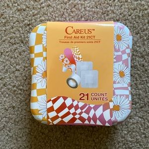 Careus Daisy 21 Piece First Aid Kit